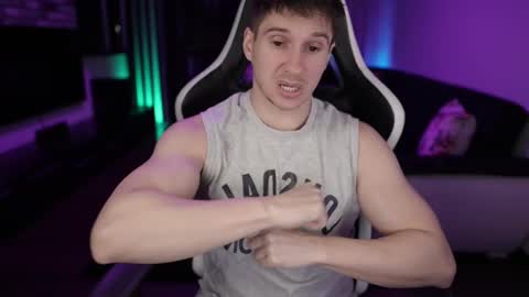 Snapshot of dorianreyes chatting on 28, 2, 2025 Dorian Reyes online show from 28, 2, 2025