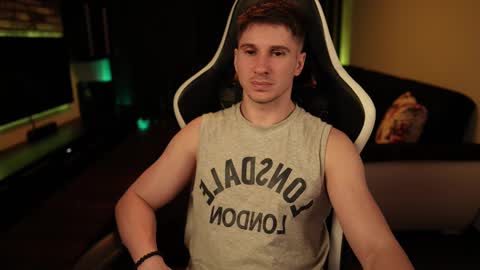 Snapshot of dorianreyes chatting on 7, 3, 2025 Dorian Reyes online show from 7, 3, 2025