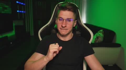 Snapshot of dorianreyes chatting on 15, 11, 2025 Dorian Reyes online show from 15, 11, 2025