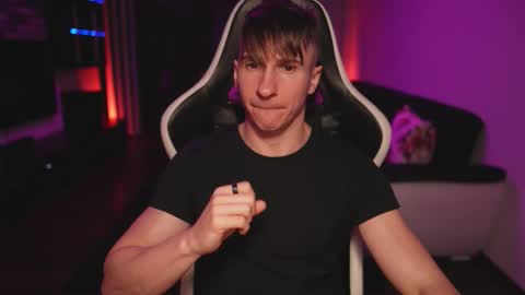 Snapshot of dorianreyes chatting on 16, 11, 2025 Dorian Reyes online show from 16, 11, 2025