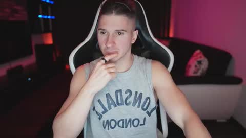 Snapshot of dorianreyes chatting on 24, 11, 2025 Dorian Reyes online show from 24, 11, 2025