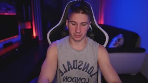 Snapshot of dorianreyes chatting on 27, 11, 2025 Dorian Reyes online show from 27, 11, 2025