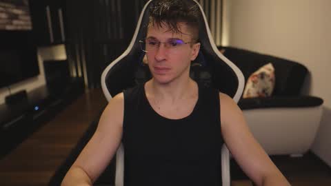 Snapshot of dorianreyes chatting on 7, 1, 2026 Dorian Reyes online show from 7, 1, 2026