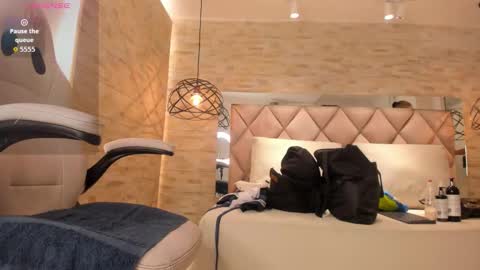  DOROTHY online show from 3, 10, 2025