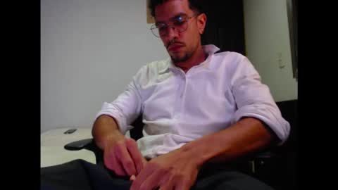 Snapshot of dostoyrodia_34 chatting on 15, 11, 2025 will online show from 15, 11, 2025