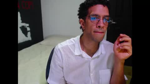 Snapshot of dostoyrodia_34 chatting on 17, 12, 2025 will online show from 17, 12, 2025