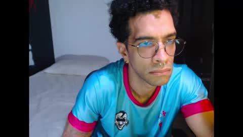 Snapshot of dostoyrodia_34 chatting on 17, 12, 2025 will online show from 17, 12, 2025