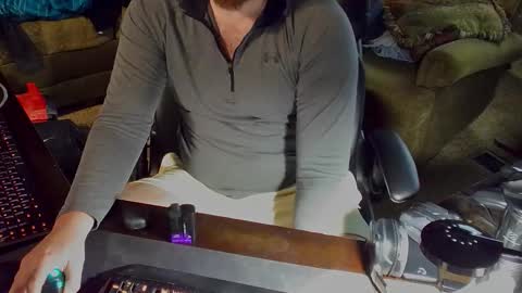 DotYourEyezez  online show from 18, 2, 2026