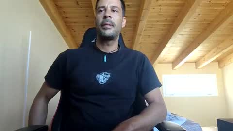 Snapshot of doublefeeling chatting on 25, 2, 2025 DoubleFeeling online show from 25, 2, 2025