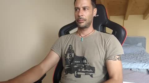 Snapshot of doublefeeling chatting on 5, 3, 2025 DoubleFeeling online show from 5, 3, 2025