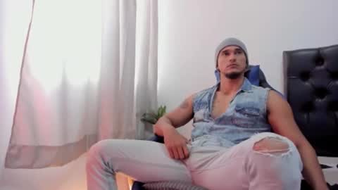 Isabella and Alessandro online show from 19, 5, 2026