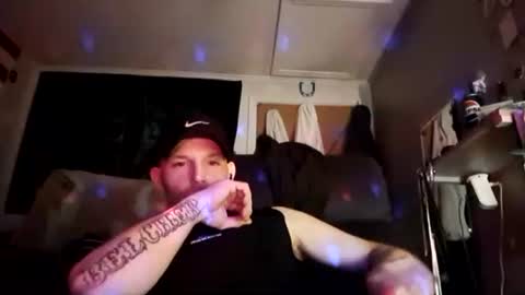 dougiebisme online show from 17, 5, 2026