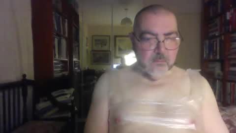 Snapshot of doxoebloke68 chatting on 4, 1, 2025 doxoebloke68 online show from 4, 1, 2025