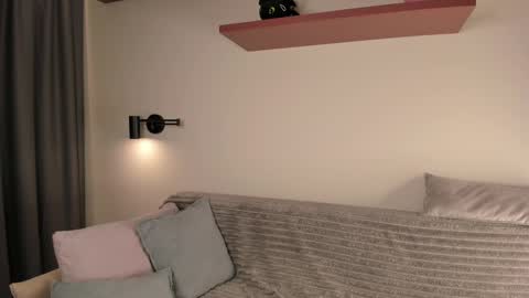 Snapshot of dr_your_dream chatting on 21, 2, 2025 Mervin  online show from 21, 2, 2025