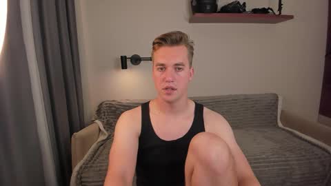 Snapshot of dr_your_dream chatting on 12, 9, 2025 Mervin  online show from 12, 9, 2025