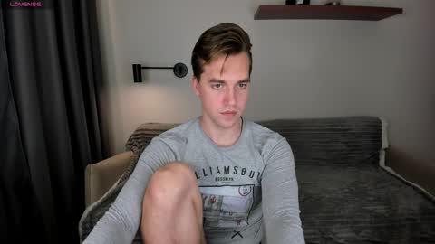 Snapshot of dr_your_dream chatting on 17, 10, 2025 Mervin  online show from 17, 10, 2025
