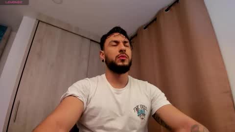 Snapshot of drake_jackson11 chatting on 12, 11, 2025 drake jackson11 online show from 12, 11, 2025