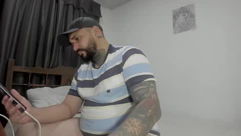 drake whitee Independent Model online show from 9, 3, 2025