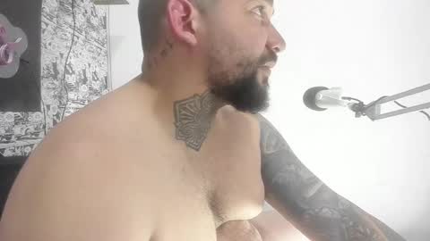 Snapshot of drake_white1 chatting on 5, 12, 2025 drake whitee Independent Model online show from 5, 12, 2025