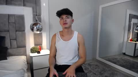 Snapshot of drakecollinss chatting on 18, 2, 2025 drakecollinss online show from 18, 2, 2025