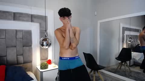 Snapshot of drakecollinss chatting on 18, 2, 2025 drakecollinss online show from 18, 2, 2025