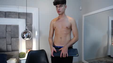Snapshot of drakecollinss chatting on 19, 2, 2025 drakecollinss online show from 19, 2, 2025