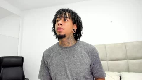 Drake big dick online show from 2, 8, 2026