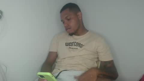 Snapshot of drako_monstercock chatting on 10, 1, 2025 drako_monstercock online show from 10, 1, 2025