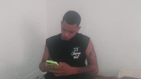 Snapshot of drako_monstercock chatting on 12, 1, 2025 drako_monstercock online show from 12, 1, 2025
