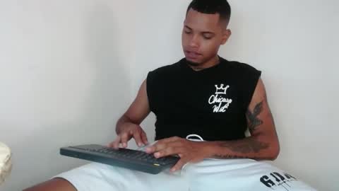 Snapshot of drako_monstercock chatting on 3, 2, 2025 drako_monstercock online show from 3, 2, 2025