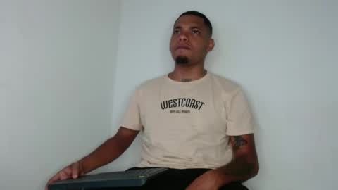 Snapshot of drako_monstercock chatting on 4, 2, 2025 drako_monstercock online show from 4, 2, 2025