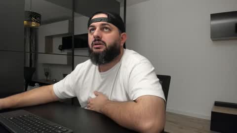 Snapshot of dravenpeak chatting on 31, 10, 2025 DravenPeak online show from 31, 10, 2025