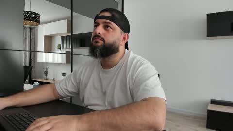 Snapshot of dravenpeak chatting on 1, 11, 2025 DravenPeak online show from 1, 11, 2025