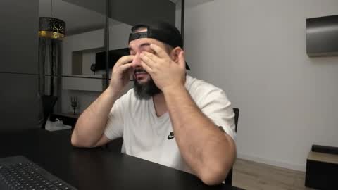 Snapshot of dravenpeak chatting on 5, 11, 2025 DravenPeak online show from 5, 11, 2025