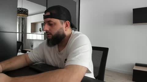 Snapshot of dravenpeak chatting on 6, 11, 2025 DravenPeak online show from 6, 11, 2025