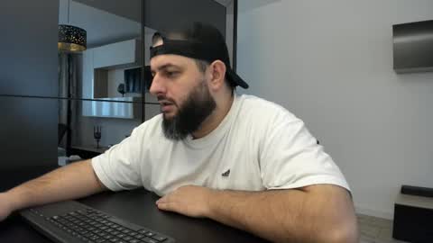 Snapshot of dravenpeak chatting on 9, 11, 2025 DravenPeak online show from 9, 11, 2025