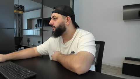 Snapshot of dravenpeak chatting on 22, 11, 2025 DravenPeak online show from 22, 11, 2025