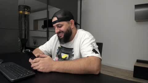 Snapshot of dravenpeak chatting on 23, 11, 2025 DravenPeak online show from 23, 11, 2025