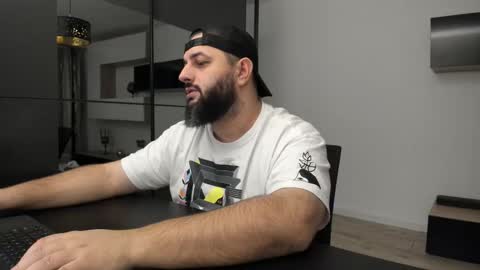 Snapshot of dravenpeak chatting on 29, 11, 2025 DravenPeak online show from 29, 11, 2025