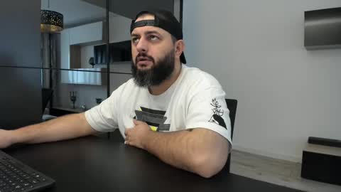 Snapshot of dravenpeak chatting on 1, 12, 2025 DravenPeak online show from 1, 12, 2025