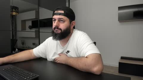 Snapshot of dravenpeak chatting on 20, 12, 2025 DravenPeak online show from 20, 12, 2025