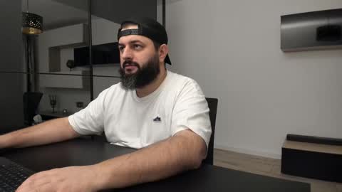 Snapshot of dravenpeak chatting on 21, 12, 2025 DravenPeak online show from 21, 12, 2025