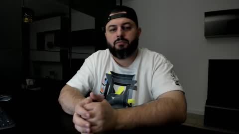 Snapshot of dravenpeak chatting on 8, 3, 2026 DravenPeak online show from 8, 3, 2026