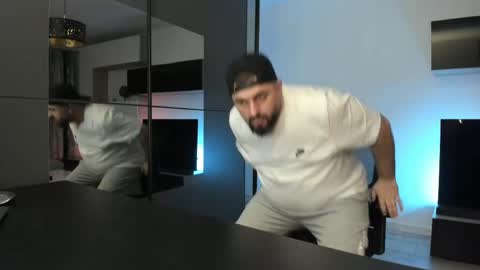 Snapshot of dravenpeak chatting on 1, 4, 2026 DravenPeak online show from 1, 4, 2026