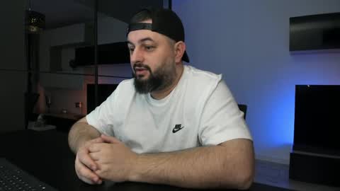 Snapshot of dravenpeak chatting on 4, 4, 2026 DravenPeak online show from 4, 4, 2026