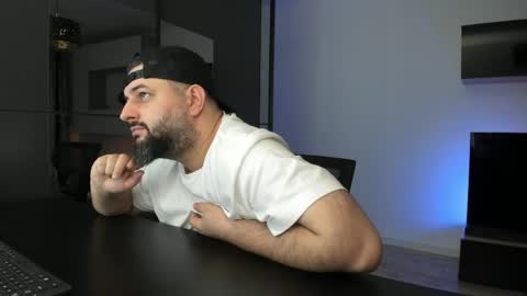 Snapshot of dravenpeak chatting on 5, 4, 2026 DravenPeak online show from 5, 4, 2026