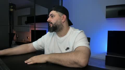 Snapshot of dravenpeak chatting on 9, 4, 2026 DravenPeak online show from 9, 4, 2026