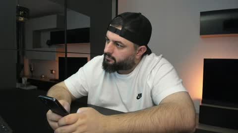 Snapshot of dravenpeak chatting on 10, 4, 2026 DravenPeak online show from 10, 4, 2026