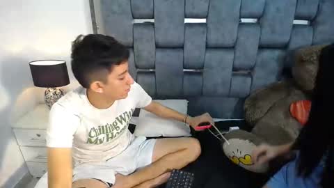 -- nicolle and jhon -- online show from 5, 3, 2025