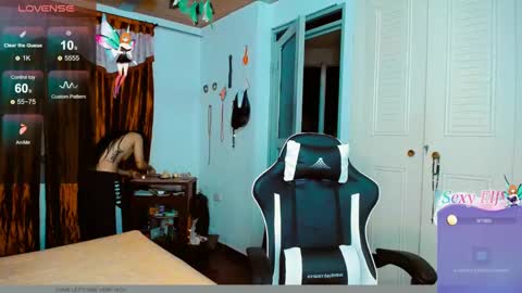 Snapshot of dream__girls69944 chatting on 20, 1, 2025 sharon online show from 20, 1, 2025